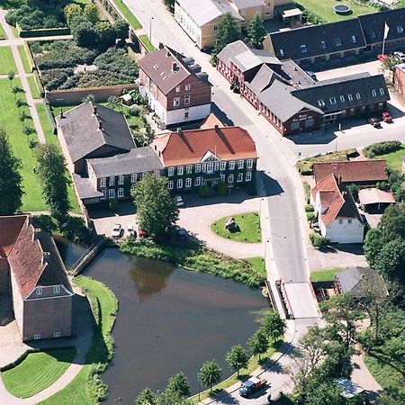 Den Gamle Kro Gram Екстер'єр фото